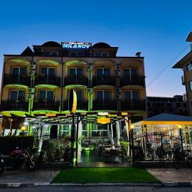 Ivian Family Hotel，位于拉夫达的酒店