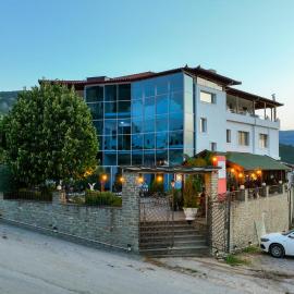 Hotel Kanione，位于Çorovodë的酒店