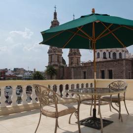 Hotel Fiesta Alteña,位于特帕蒂特兰的酒店