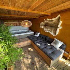 Cabane bien belge avec cinéma et jacuzzi，位于Lasne的酒店