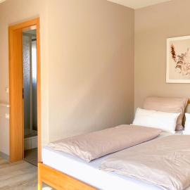 Gästehaus Juhl - Ruhige Zimmer, Studios und Apartments，位于Rangendingen的酒店