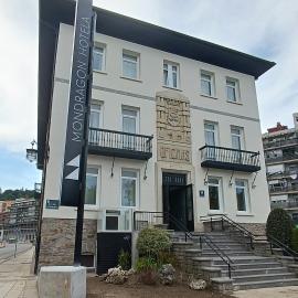 Mondragon Hotela，位于阿拉萨特-蒙德拉贡的酒店