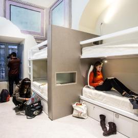 Little Italy Hostel Ex Chiesa S Donato，位于佩鲁贾的酒店