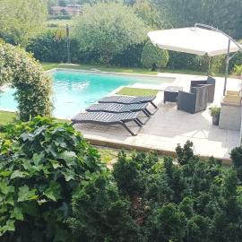 Margot Ca Bianca Dormelletto Lago Maggiore，位于多尔梅莱托的酒店