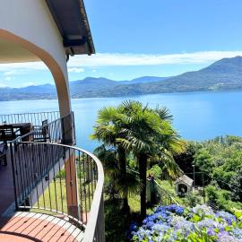 Lago Maggiore - Traumbalkon mit Seeblick & Pool und 2 SZ，位于奥杰比奥的酒店
