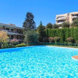 Studio piscine climatisation tennis