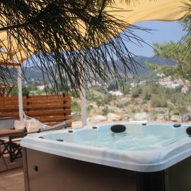 Agros Glamping Boutique，位于阿格罗斯的酒店