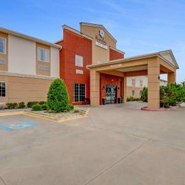 SureStay Plus Hotel by Best Western Owasso Tulsa North，位于Owasso的酒店