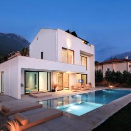 Villa Neo with 2 private pools, bbq, jacuzzi and sauna，位于费特希耶的酒店