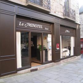 Le Minotel，位于维特雷的酒店