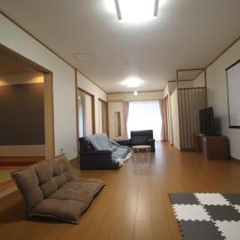 寺田旅館一軒家レンタル素泊まり最大15人宿泊可能 4名様まで同一料金，位于美祢的酒店