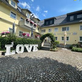 Landhaus Schönfelder Hof，位于Hollfeld的酒店