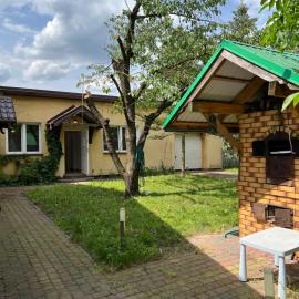Dom z grillem niedaleko kąpieliska，位于Zaszków的酒店