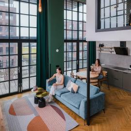 Hotel de Timmerfabriek I Kloeg Collection,位于弗利辛恩的酒店