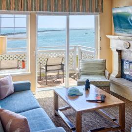 Beach House Half Moon Bay，位于半月湾的酒店