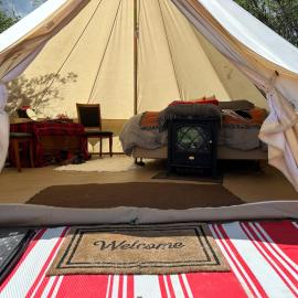#Y5 Lumberjack Lounge Yurt，位于德兰赫勒的酒店