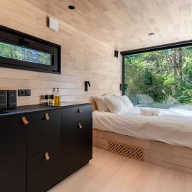 Chic Sauna Cabin Near the Sea - SABIN Cabin Nº04，位于Tsitre的酒店