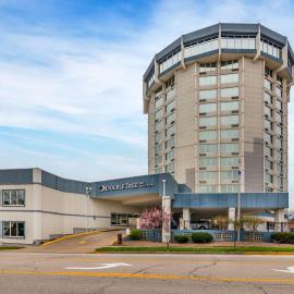 DoubleTree by Hilton Jefferson City,位于杰斐逊城的酒店