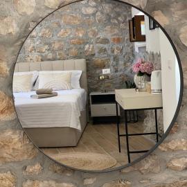 Monte Cristo Wines & Rooms，位于Kuna Pelješka的酒店