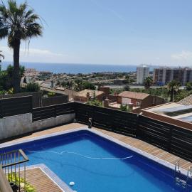 Apartamento con piscina y barbacoa cerca de Barcelona，位于Teià的酒店