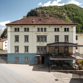 Post Hotel Löwe Mulegns，位于Mühlen的酒店