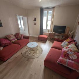 Charmant duplex 100m2，位于Mouchard的酒店