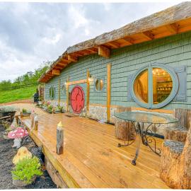 Magical 2BR Hobbit Themed House near Gatlinburg