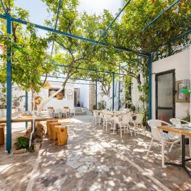 Lefka Hotel & Apartments，位于罗德镇的酒店