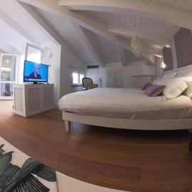 Deodato Apartments，位于特罗佩阿的酒店