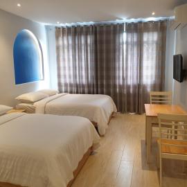 Oktowaves hotel，位于纳苏格布的酒店