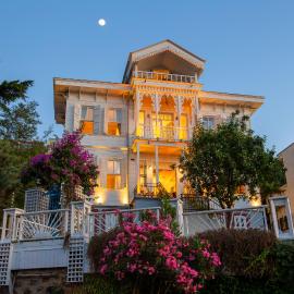 Mansion Miliá，位于比于卡达的酒店