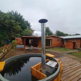 Casa Parcela Spa a 10 minutos del Aeropuerto Araucanía con acceso al Río，位于Quepe的酒店