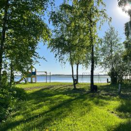 Tõhela Järve Puhkeküla，位于Männikuste的酒店