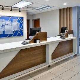 Holiday Inn Express Lewisburg - New Columbia by IHG，位于New Columbia的酒店