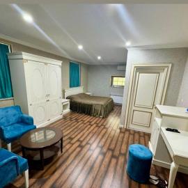 Deluxe Family Hotel，位于Ağsu的酒店
