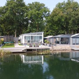 Vakantiepark Klein Vink - Boulevard 27，位于阿尔森的酒店