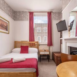 St Athans Hotel