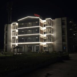 Hotel Millennium Plaza，位于贾姆讷格尔的酒店