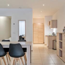 Ambassador Suites Leuven，位于鲁汶的酒店