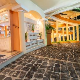 Gran Karmel Hotel,位于Santa Cruz Muluá的酒店