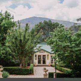 Oscar's On The Yarra，位于沃伯顿的酒店