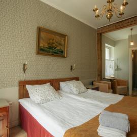 Guesthouse Kadrina Mõis，位于Kadrina的酒店