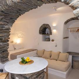 Adamma Tinos