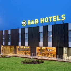 B&B HOTEL Santiago Milladoiro，位于米拉多罗的酒店