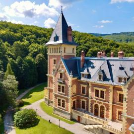 Kastélyhotel Sasvár Resort，位于保拉德绍什瓦尔的酒店