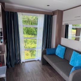 The Garden Room Tiny House Bed and Breakfast Stay，位于Glenmoriston的酒店