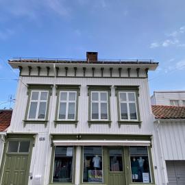 Sjarmerende leilighet i hjertet av Risør，位于里瑟尔的酒店