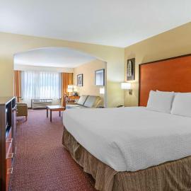 Best Western Cascade Inn & Suites，位于特劳特代尔的酒店