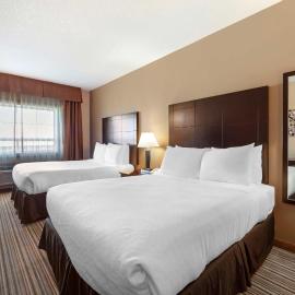 Best Western Plus Peace River Hotel & Suites,位于Peace River的酒店