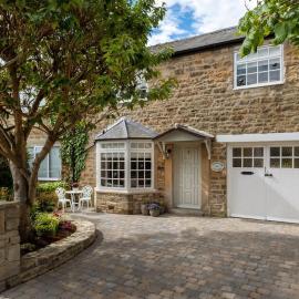 Laburnum Cottage Lanchester- Escape Beyond Holiday Lets，位于Lanchester的酒店